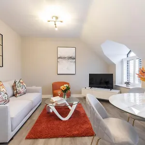  Apartment Elliot Oliver - Stylish Loft Style Two Bedroom With Parking