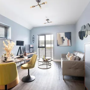  Apartment Elliot Oliver - Luxurious Two Bedroom In The Docks